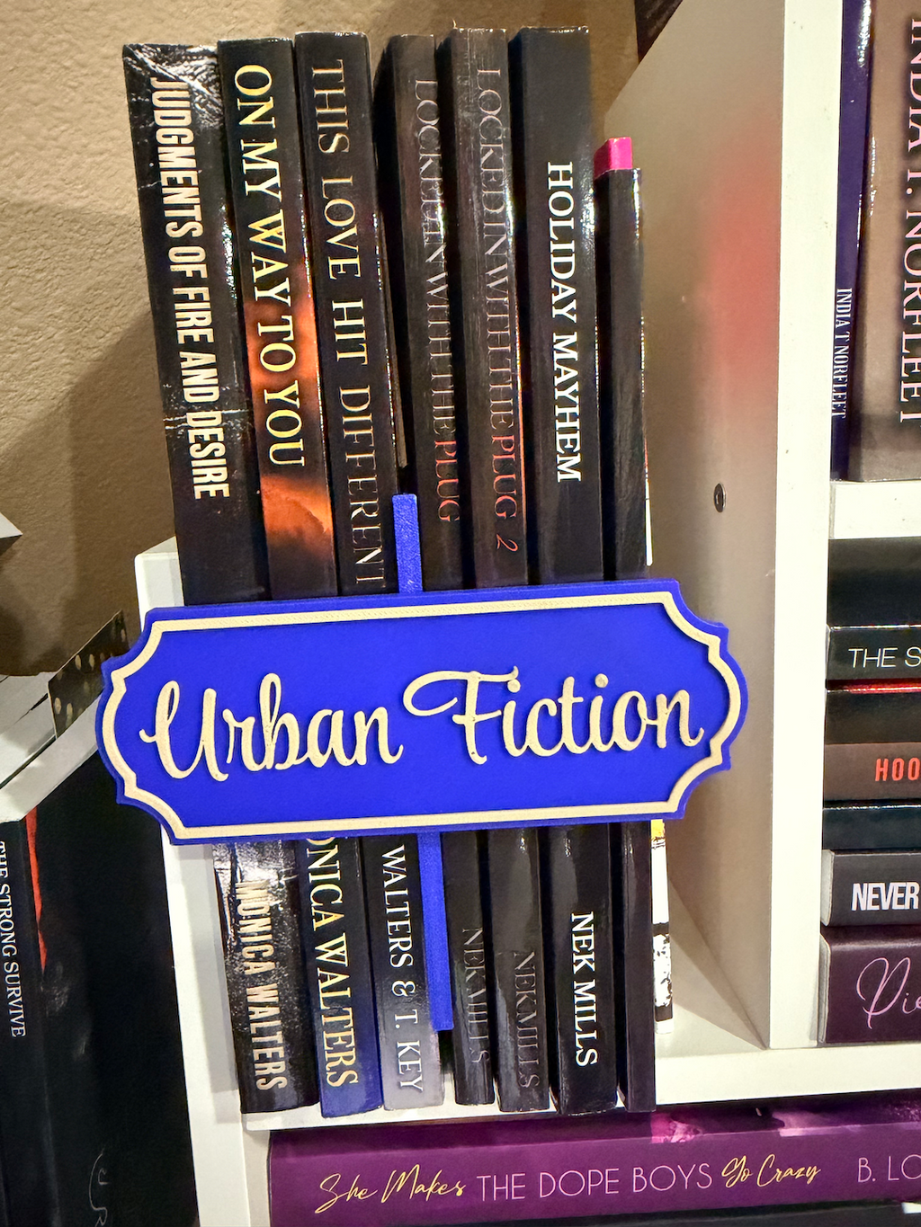 Urban Fiction 3D Printed Shelf Sign / Book Divider 📚🖤