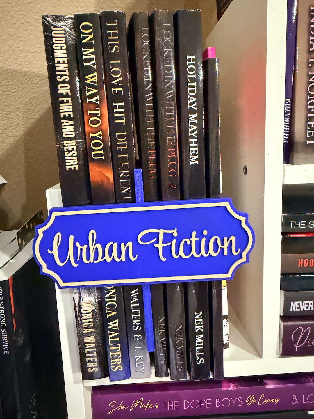 Urban Fiction 3D Printed Shelf Sign / Book Divider 📚🖤