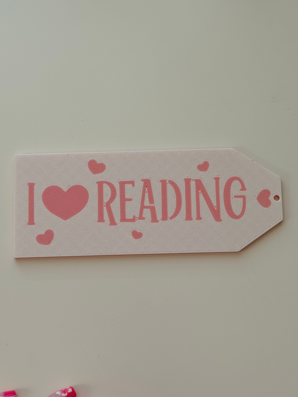 I Love Reading 3D Bag Charm in white and pink with heart details