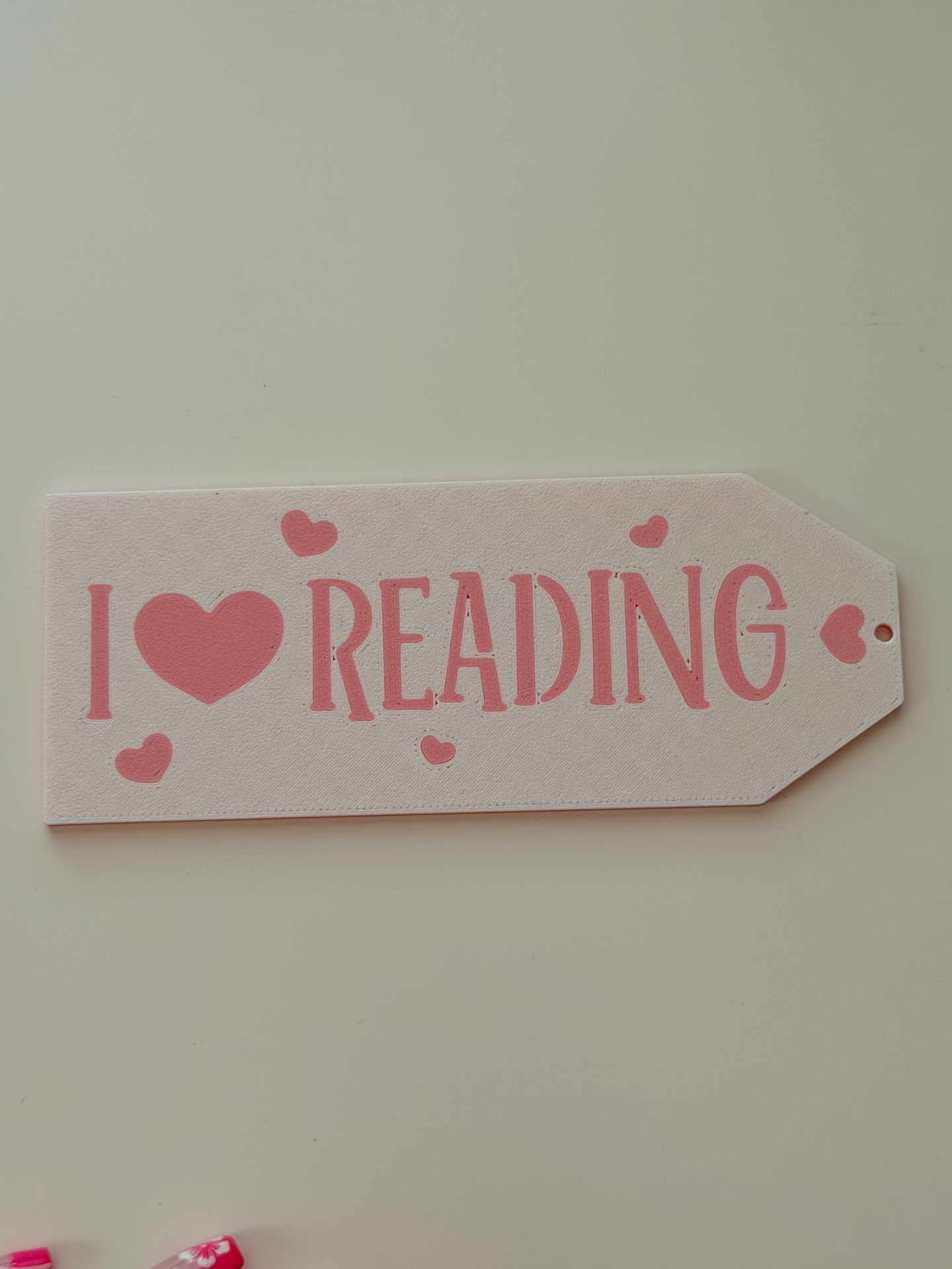 I Love Reading 3D Bag Charm in white and pink with heart details
